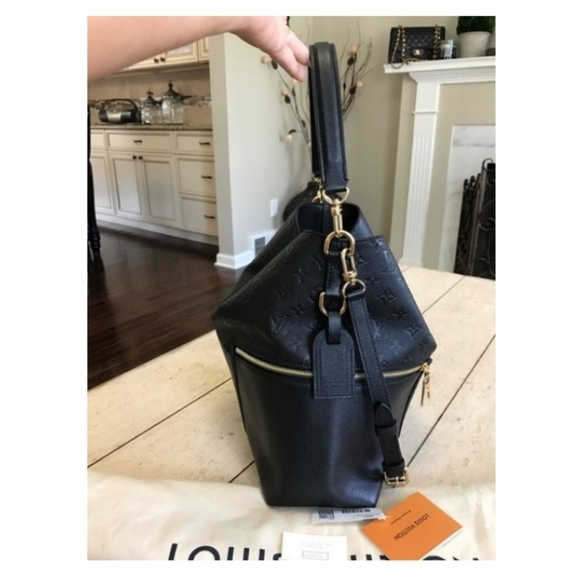 Hobo - Picture 4 of 8